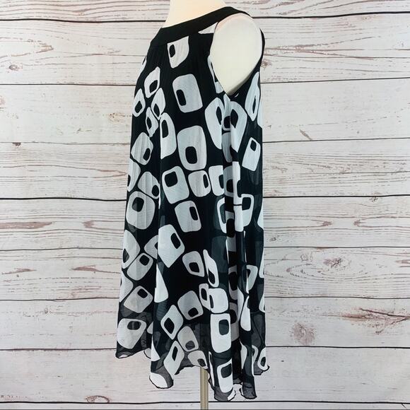 Essentials by Milano black and white shift dress - Picture 3 of 6